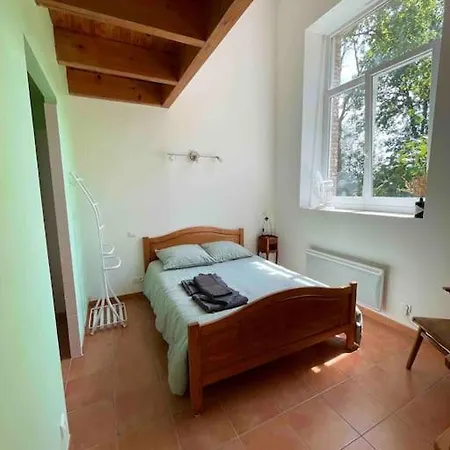 Logement Au Calme Entoure D Un Grand Jardin