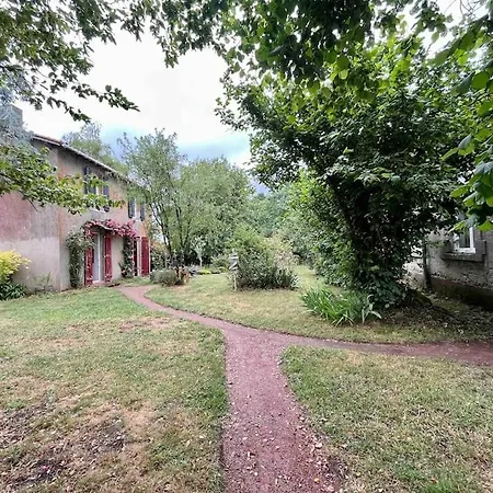 Logement Au Calme Entoure D Un Grand Jardin *