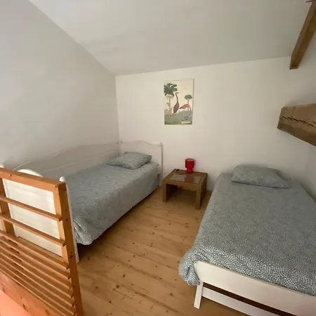 Prázdninový dům Gite De L'Ecole *